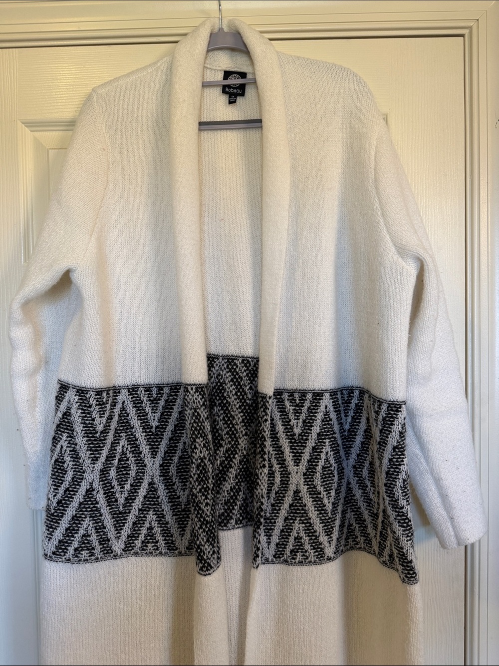 bobeau Cream Open-Front Cardigan with Black Geometric Band - Picture 3 of 6